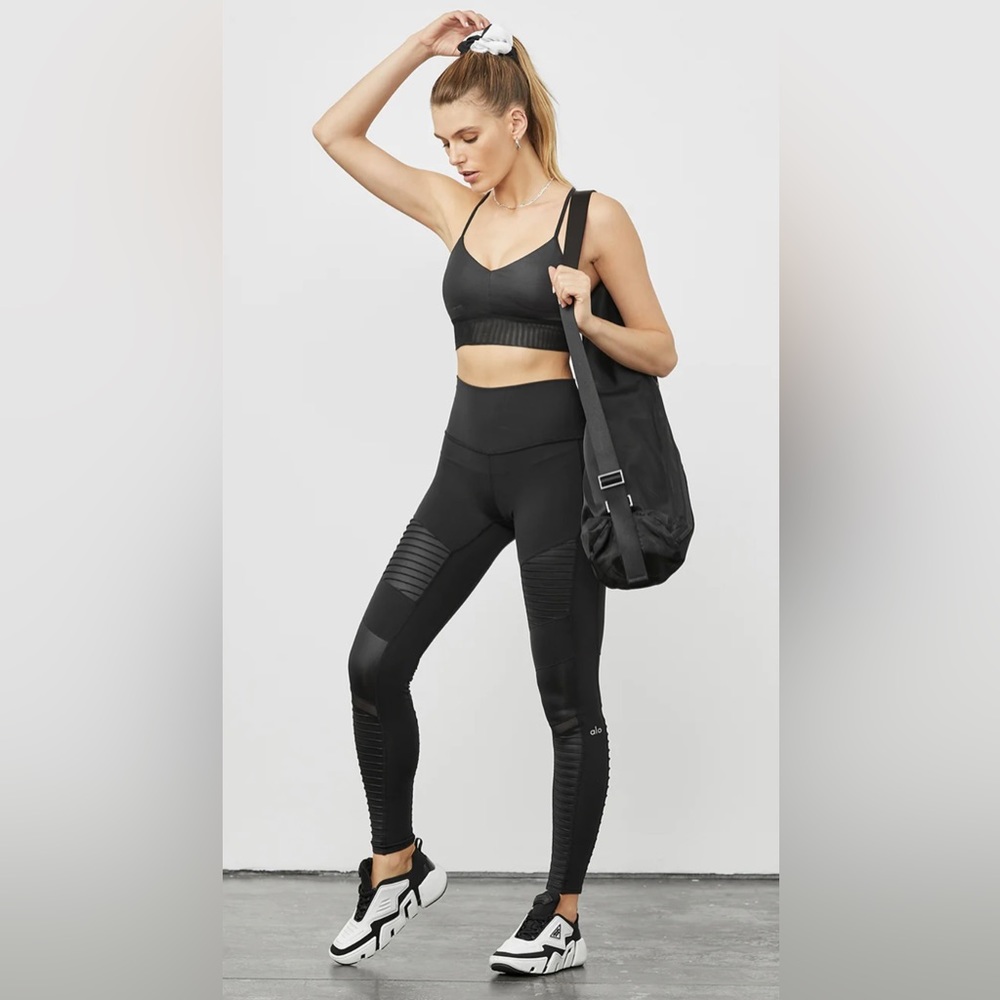 Alo High-Waist Moto Legging in Black/Black Glossy, size small
